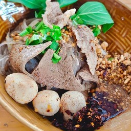 แห้งหมู พริกคั่ว