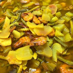 แกงส้มกุ้ง