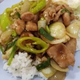 ข้าวพริกอ่อนหมูชิ้น