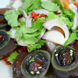 ยำไข่เยี่ยวม้า