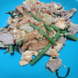 ร้านหมูสะเต๊ะย่าพร้อม