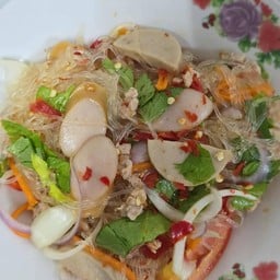กะเพราหลุมดำ