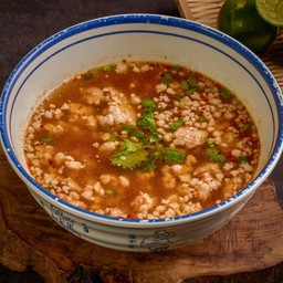 ต้มยำหมูลอย