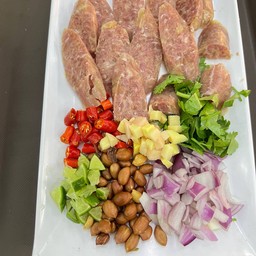 แหนมทรงเครื่อง