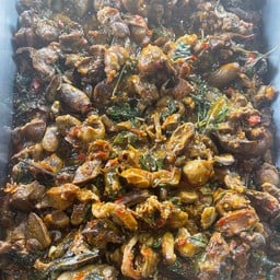 กระเพราเครื่องใน