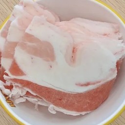 หมูสามชั้น 三层肉