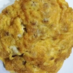 ไข่เจียวหมูสับราดข้าว