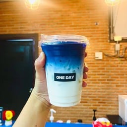 อัญชันนมสด