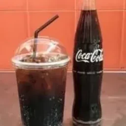 โค้กใส่นำ้แข็ง
