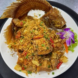 ปลาทับทิมคั่วพริกเกลือ