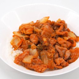 ข้าวราดไก่ผัดกิมจิ