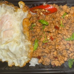 ข้าวกะเพรา (เลือกเนื้อสัตว์)