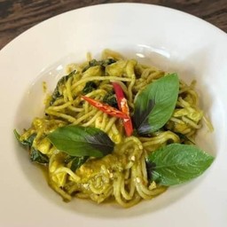 สปาเกตตี้เขียวหวานอกไก่