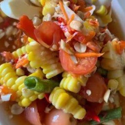 ส้มตำข้าวโพดไข่เค็ม