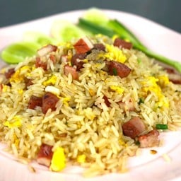ข้าวผัดกุนเชียง หมูแดง