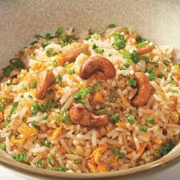 ข้าวผัดไข่บ้านจิม