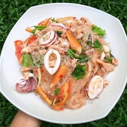 ยำวุ้นเส้นทะเล