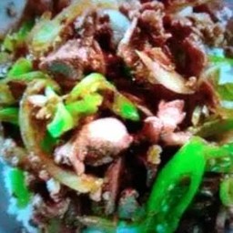 ข้าวพริกอ่อนเครื่องในไก่