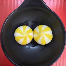 ซาลาเปาปลาไส้ข้าวโพดครีมชีส