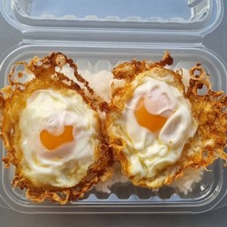 ข้าวไข่ดาว 2 ใบ