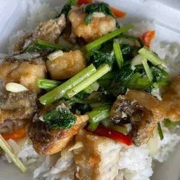 ปลากะพงผัดขึ้นฉ่าย