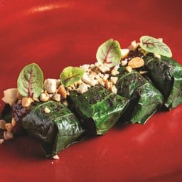 เนื้อโคขุนไทย พันใบชะพลูย่างถ่าน