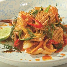 ปลาหมึกหอมผัดไข่เค็มไชยาน้ำพริกเผา แบบเยาวราช