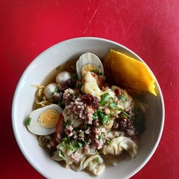 ต้นตำหรับบะหมี่เกี๊ยว ตลาดหมู่บ้านเศรษฐกิจ