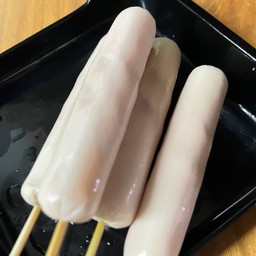 ไส้กรอกแวมไพร์(สอดไส้ซอสมะเขือเทศ)