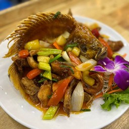 ปลาทับทิมผัดเปรี้ยวหวาน
