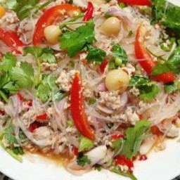 ยําวุ้นเส้นหมูสับ