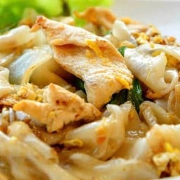 ก๋วยเตี๋ยวคั่ว