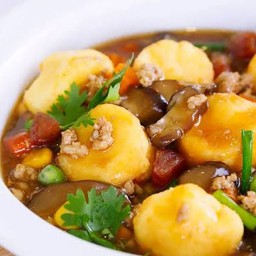 เต้าหู้น้ำเเดง หมูสับ