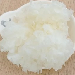เห็ดหูหนูขาว 银耳