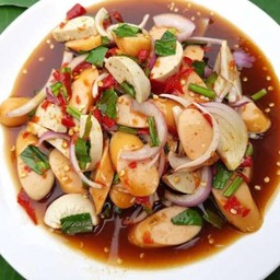 ยำไส้กรอกหมูยอ