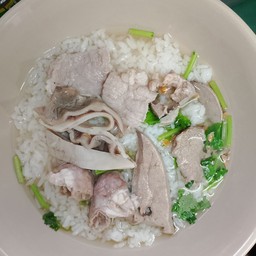 ข้าวต้มเครื่องในรวม