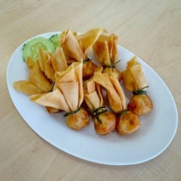 ร้านพร้อม ข้าวมันไก่ สิงคโปร์ พันธ์ทิพย์ บางกะปิ พันธ์ทิพย์ บางกะปิ