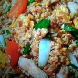 ข้าวผัดไข่ใส่หมู