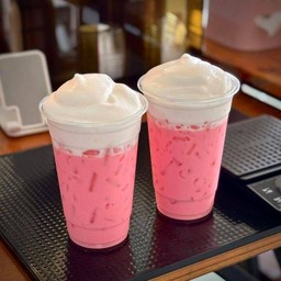 นมชมพูเย็น