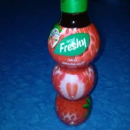 เฟรชชี่ไซรับสตอเบอรี่ใส่นำ้แข็ง