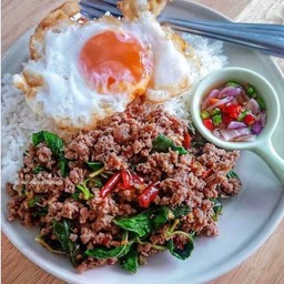 กะเพาเนื้อสับ