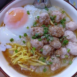 น้องจิน โจ๊กหมู&ขนมจีนน้ำยา หน้าซีเจ สาขาบางซ่อน