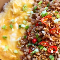 ข้าวไข่ข้นหมูสับคั่วพริกเกลือ