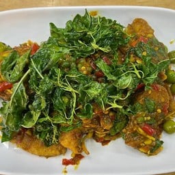 ผัดฉ่าปลาอินทรีย์