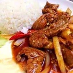 เนื้อผัดพริกเผาราดข้าว