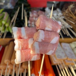 เบค่อนพันไส้กรอก