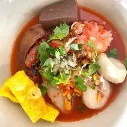 ดาบสมปองก๋วยเตี๋ยวไก่มะระ