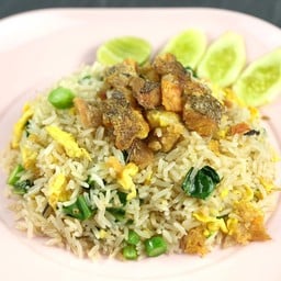 ข้าวผัดปลาสลิด