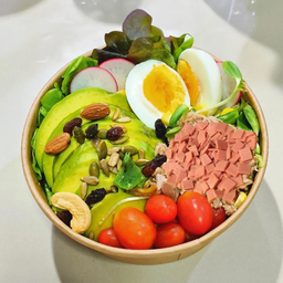 สลัดอะโวกาโด้ ไข่ต้ม ไข่กุ้ง โบโลน่า  Avocado, Boil egg, Prawn, Bologna