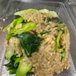 ข้าวผัดคะน้าปลาเค็ม